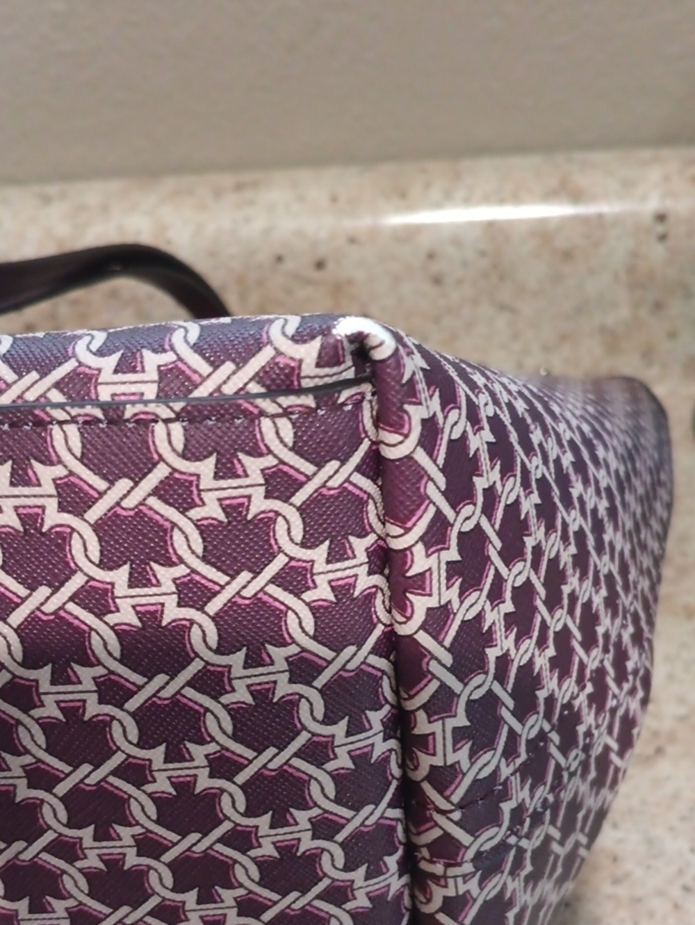 kate spade Link Tote- Stylish Everyday Carry - Picture 6 of 15